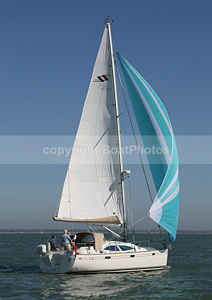 120907 BORN FREE WT7A1290 - Sailboats - monohull