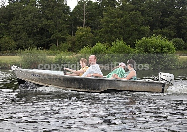 090712 HOBBS PERKY IMG_9955 - River Launches