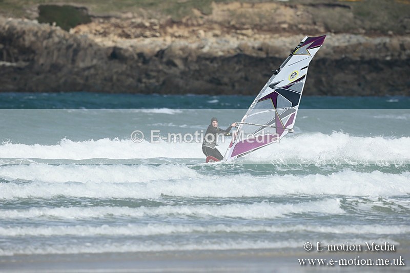 WS 020413-146 - Windsurfing