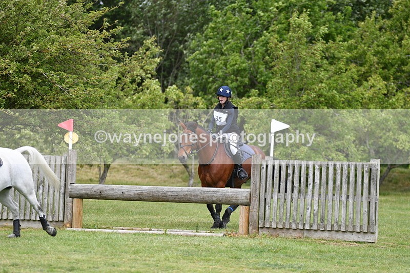 WJ5_3379 - Class 5 80cm Pairs