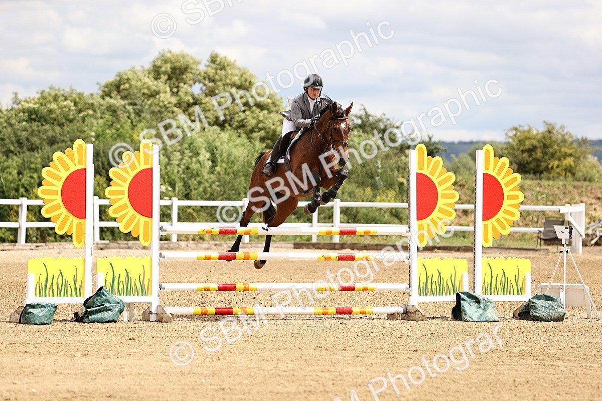 SBM_002941 - Class 11 - Senior Newcomers - 1.10m