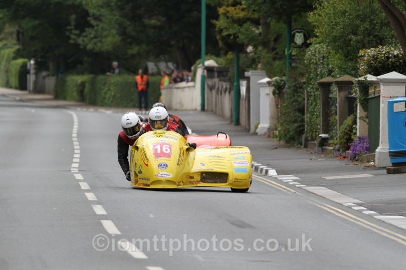 Gordon Shand & Phil Hyde - Sure Sidecar Race 2