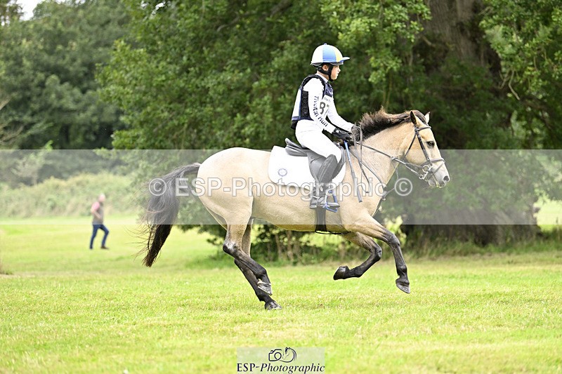 240825X-164115-37580 - 80cm XC 16.30 to 17.30