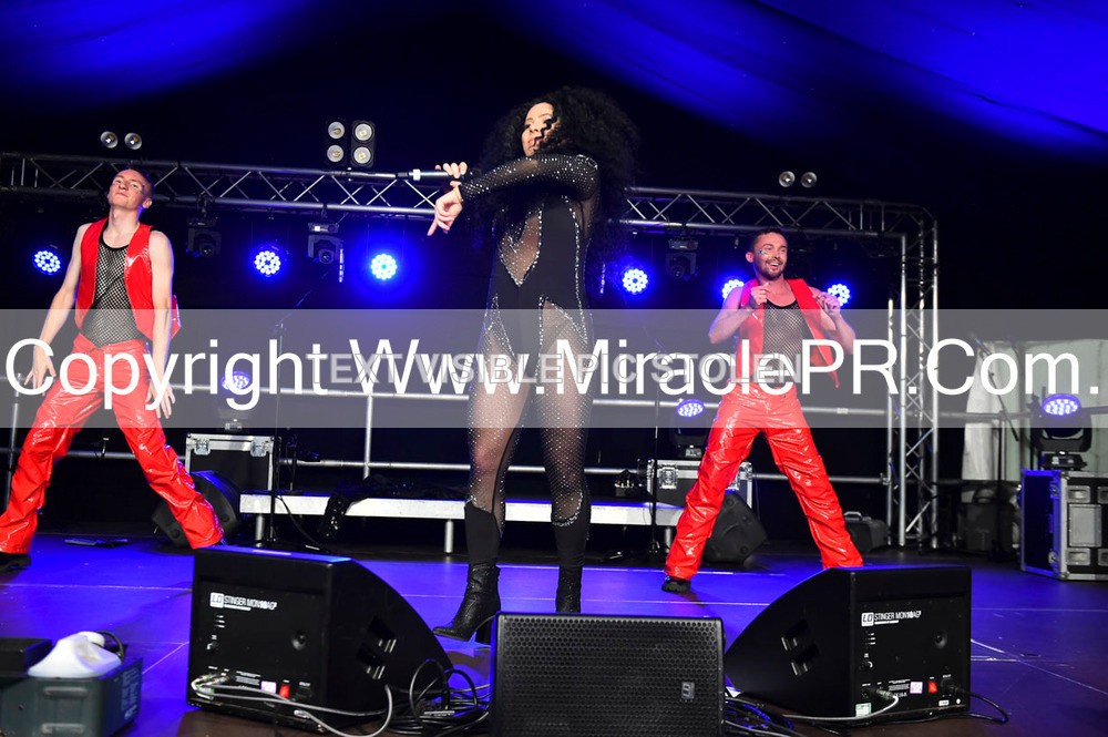 SH4_6671 - The Cher Experience