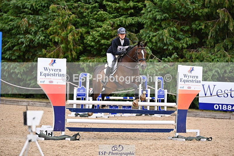 250802A-141412-05788 - D-161-Amelia.Halley-MOMENTUM.21