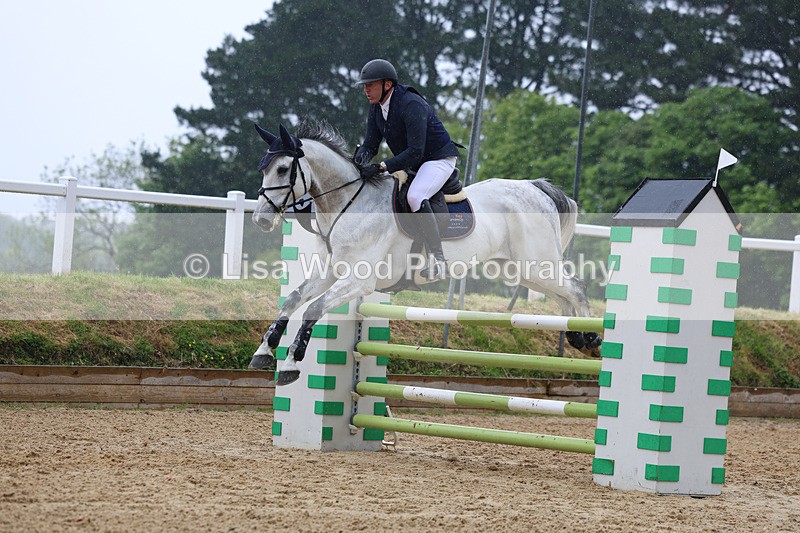 3E7A7268 - Class 7: Senior Newcomers/1.10m open