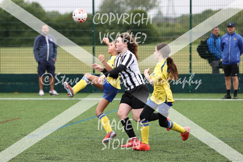 1DX32402 - Sat 6th U12 Girls