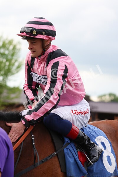 yr22052022r6-41 - Race 6: 6:05pm Sky Bet Sunday Series Stayers Stakes