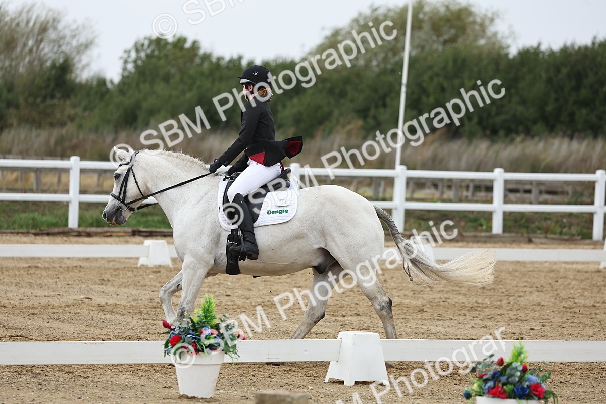 SBM_004347 - Class 8 - Novice 3 Champs