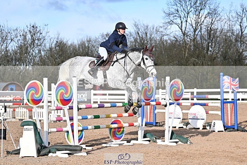 251119-131421-00438 - Cls 4 Newcomers and 1.10m Open