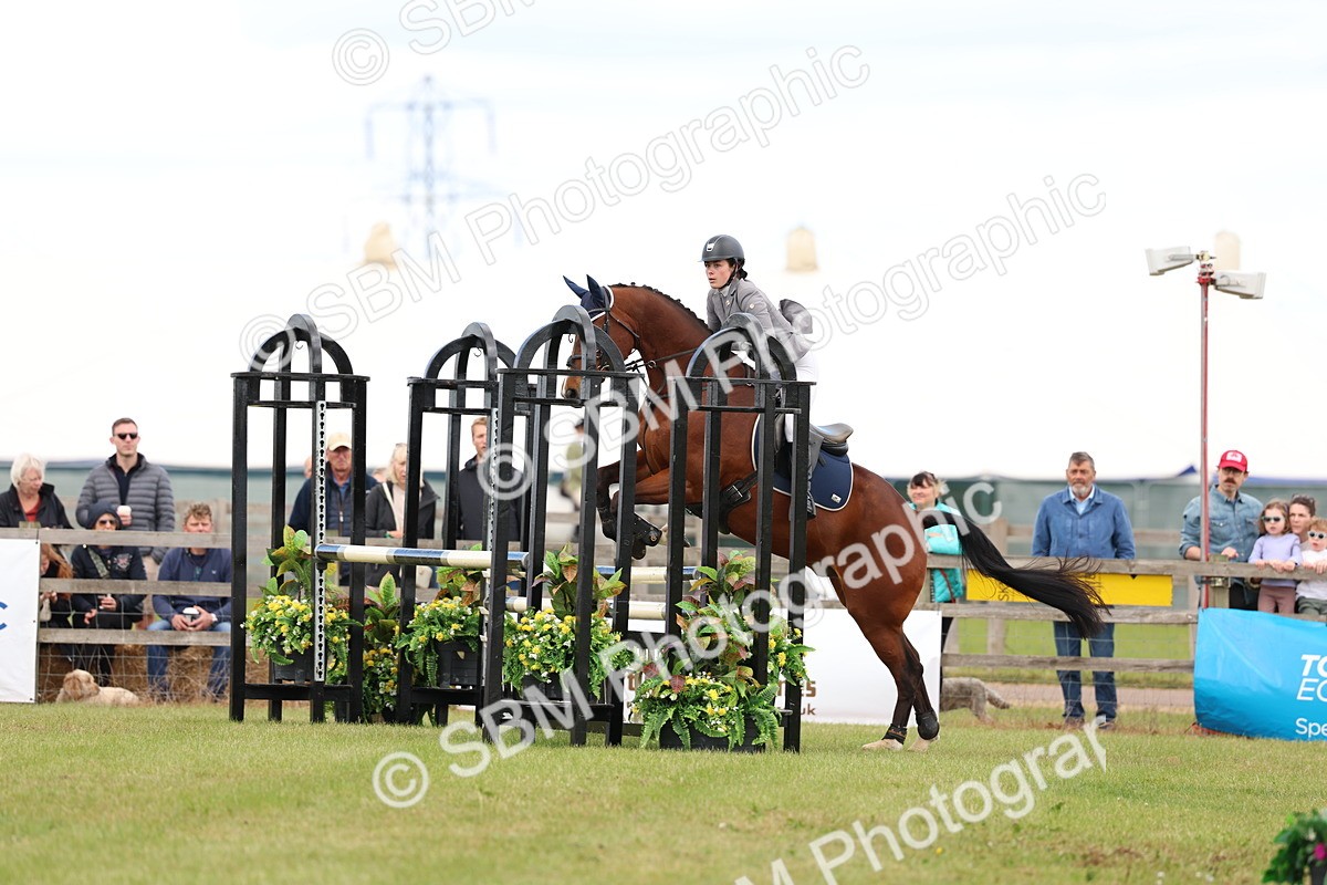 SBM_13782 - Class 206 - Senior Newcomers - 1.10m Open