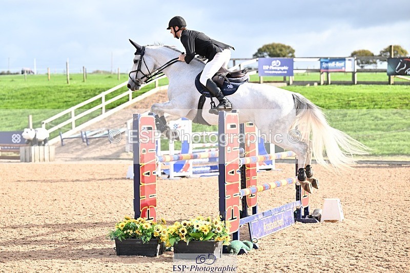 251005-101323-02701 - Cls 15 Foxhunter and 1.20m