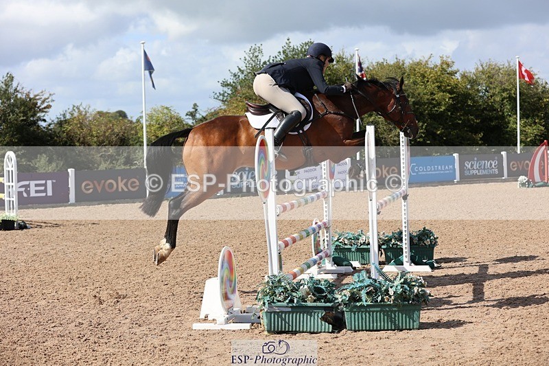 250913-141338-07297 - Cls 25 1.05m Amateur Quali