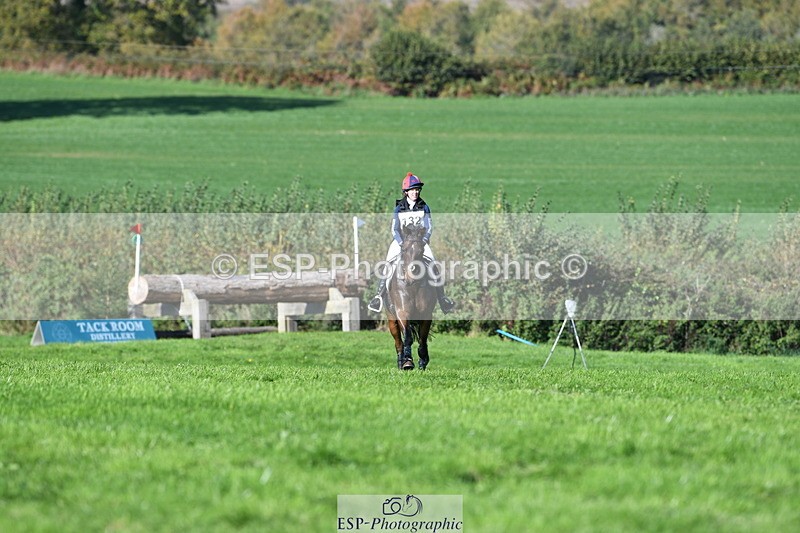 251024A-122829-11534 - B-132-Hannah.R.Jones