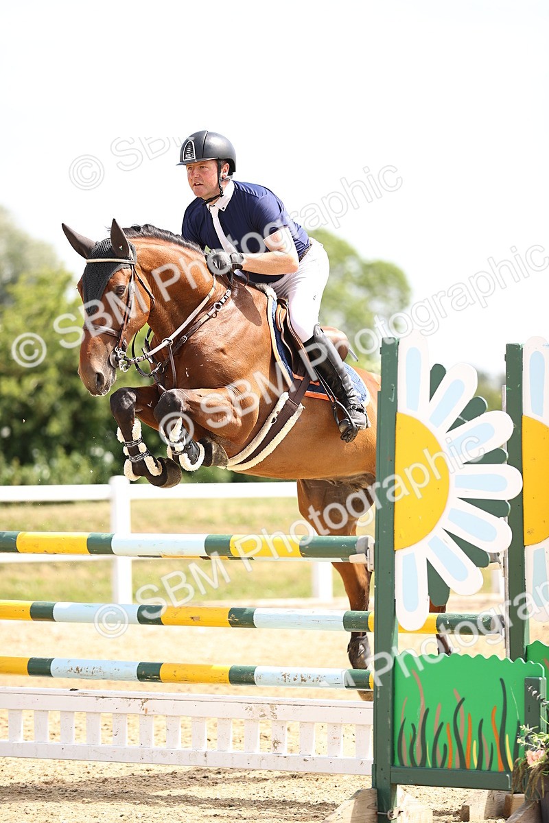 SBM_000684 - Class 15 - Redpost Equestian Senior Foxhunter - 1.20m