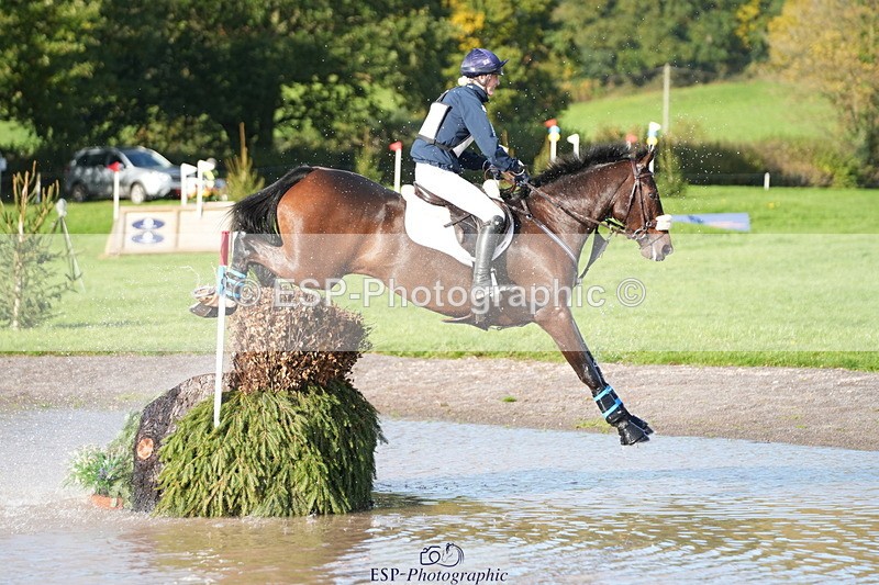 251024A-105313-06985 - A-007-Maja.Hullah