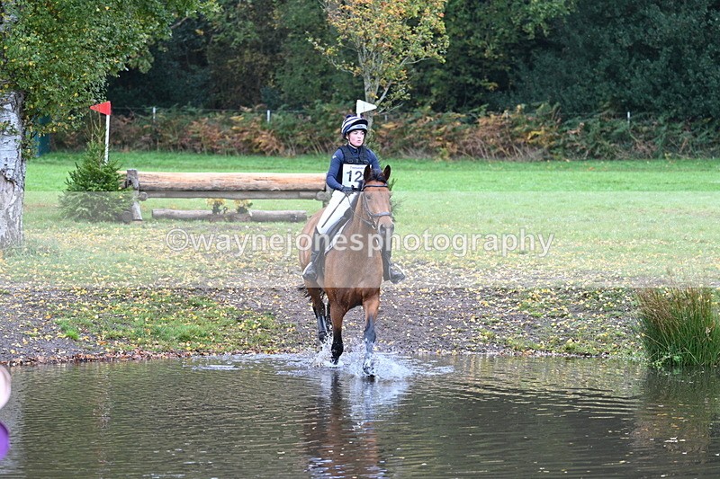 WJ7_3068 - Time 10:47 to 11:11 at the water