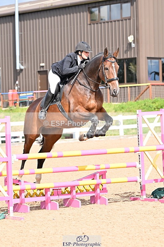 240912A-142900-01983 - Cls 12 1.05m Amateur Qualifier