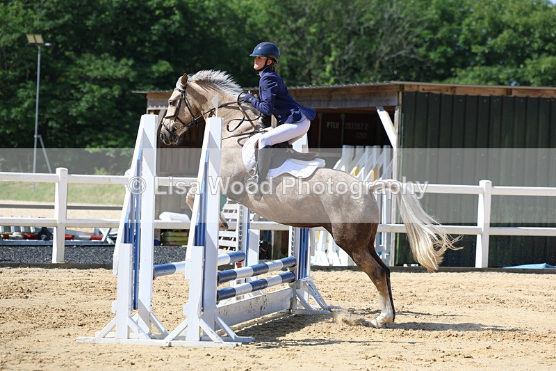 3E7A9117 - Class 6: Senior 60cm