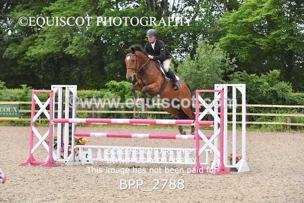 BPP_2788 - SUN CLASS 18 Senior Newcomers/ 1.10m Open