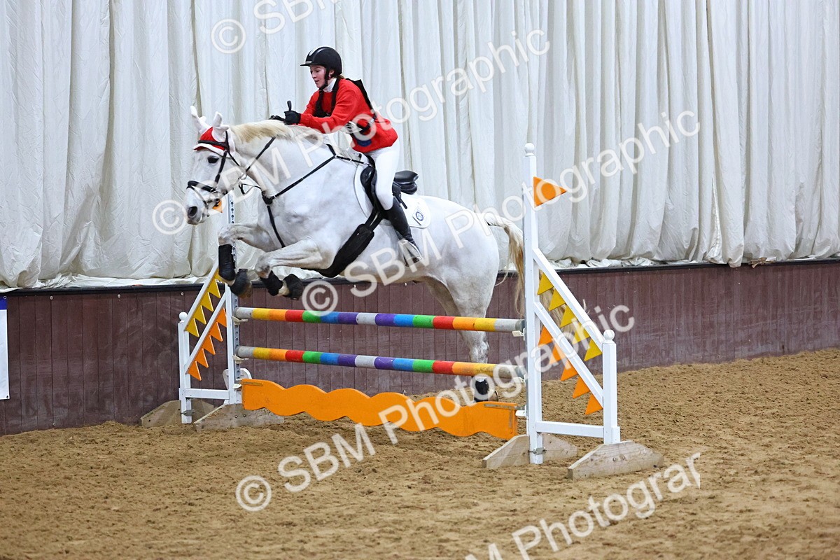 SBM_002616 - Class 6 - Holly & Ivy Stakes - 90cm