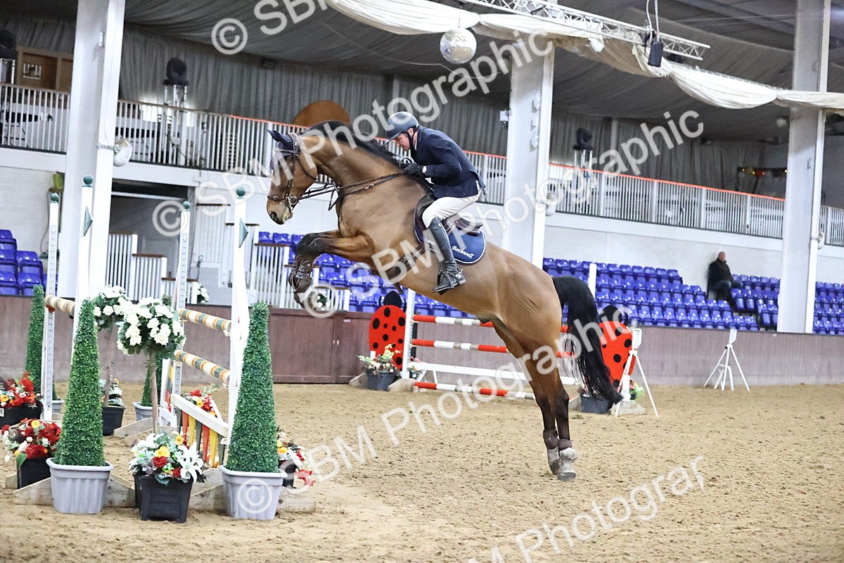 SBM_010184 - Class 25 - Equestrian Senior Foxhunter 1.20m