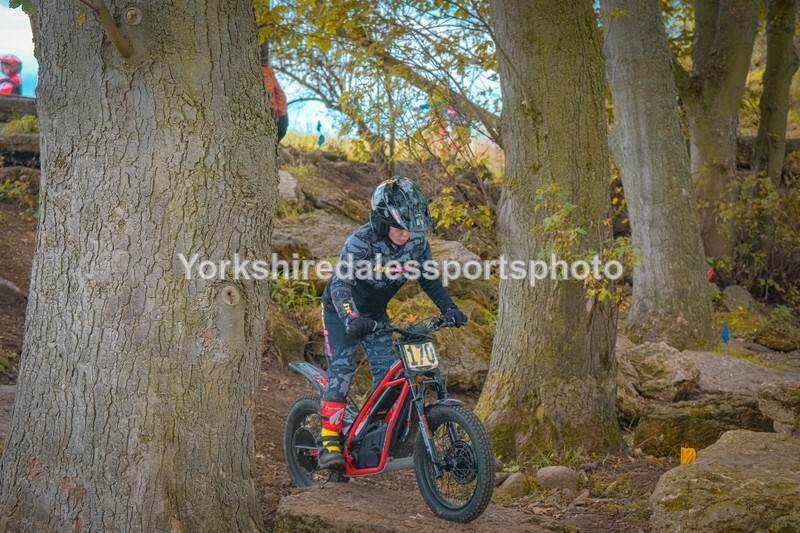 DSCF0451 - Ripon MC Trial 27/09- kids