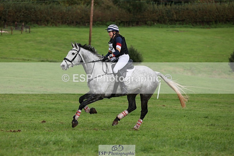 231021-135839-17209 - 445-CRUISING.BORO-Lucy.Knight-SC+XC