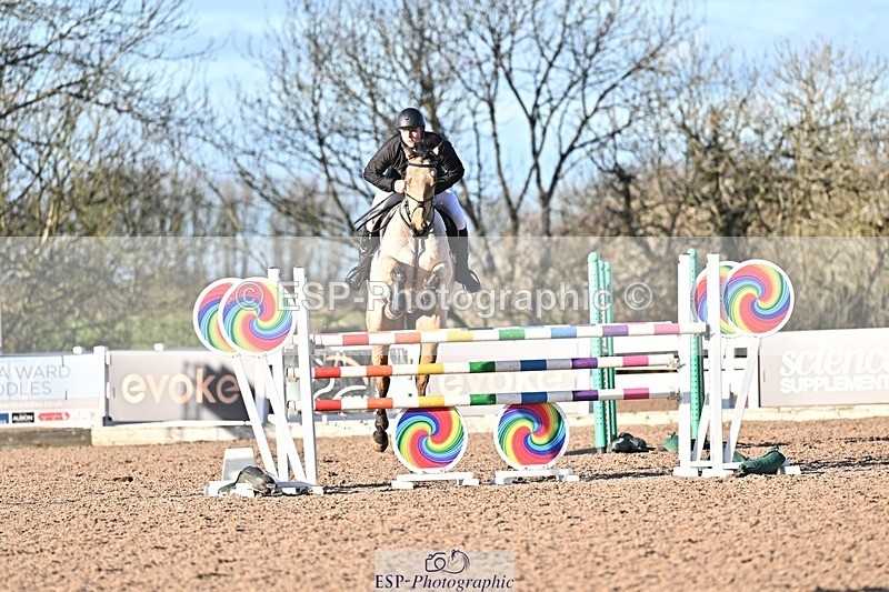 251203-135936-00765 - Cls 5 Foxhunter and 1.20m Open
