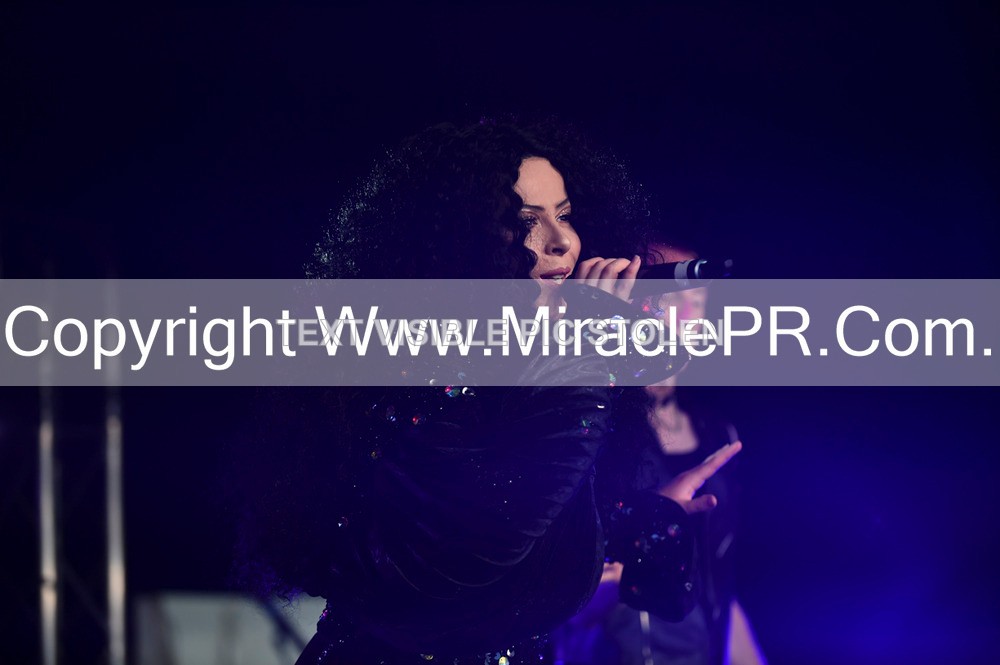 SH4_5909 - The Cher Experience