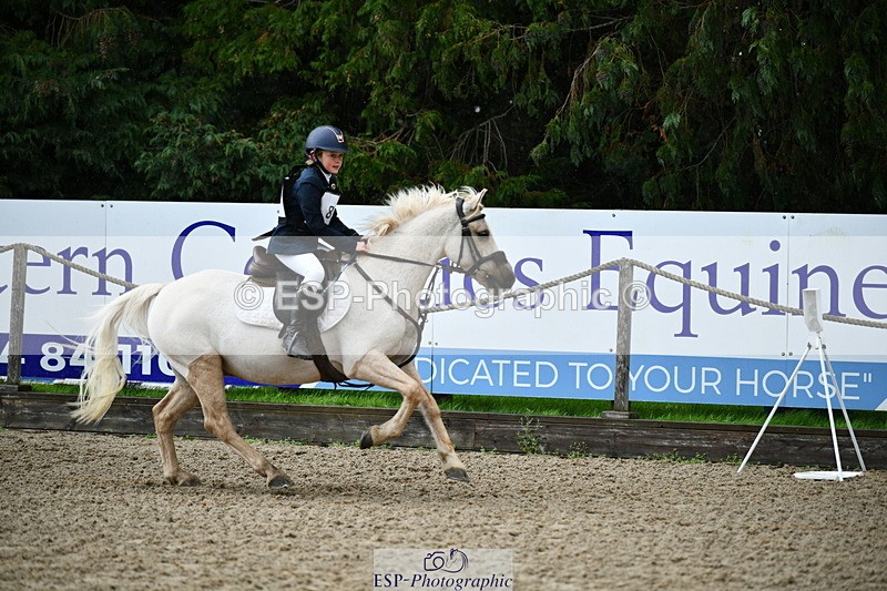 251004A-111041-00560 - Classes 4 & 5 50cm