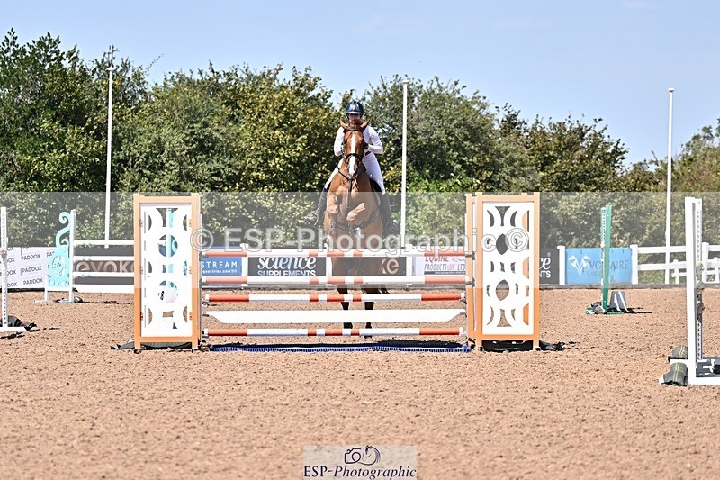 260812-125734-00544 - Cls 6 Foxhunter and 1.20m