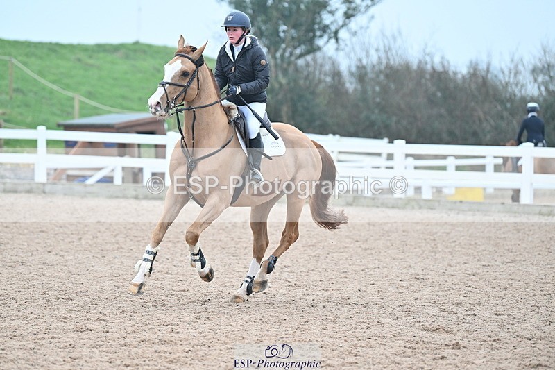 240113A-141155-02275 - Cls 13 Foxhunter and 1.20m Open