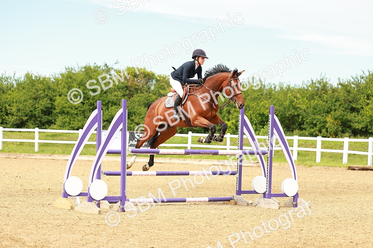 SBM_002203 - Class 4 - Senior Newcomers - 1.10m