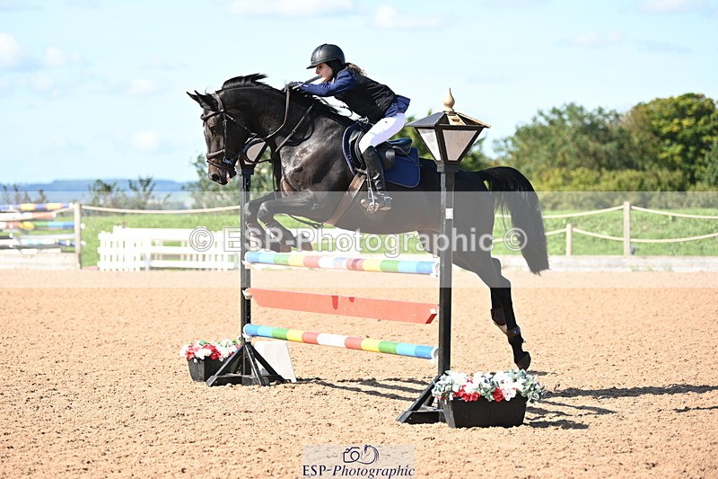 240913A-111003-03822 - Cls 14 Snr Newcomers