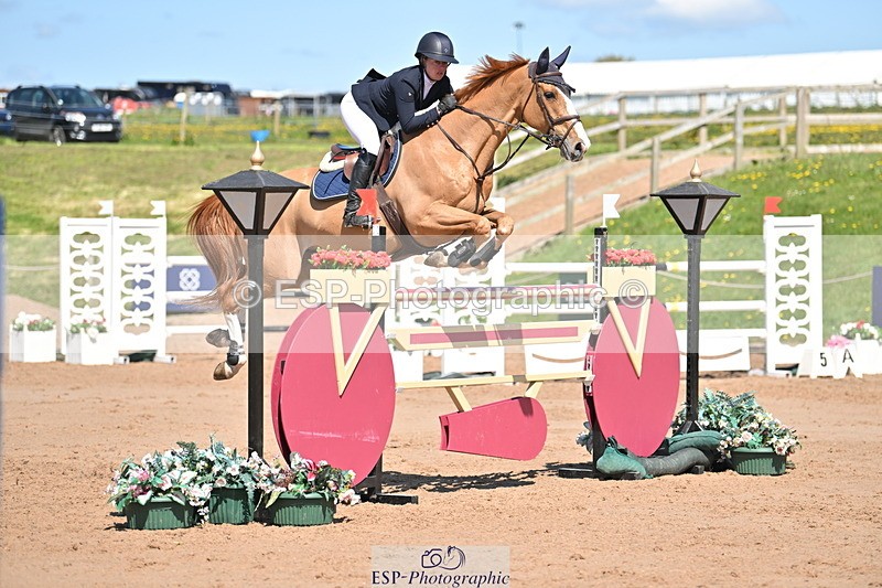 240420A-140935-11629 - Cls 7, 2 Star Medium Tour 1.35m