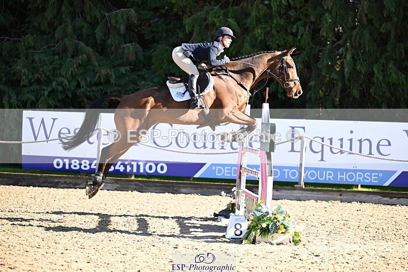 251024A-122754-10348 - C-238-Louisa.Lockwood