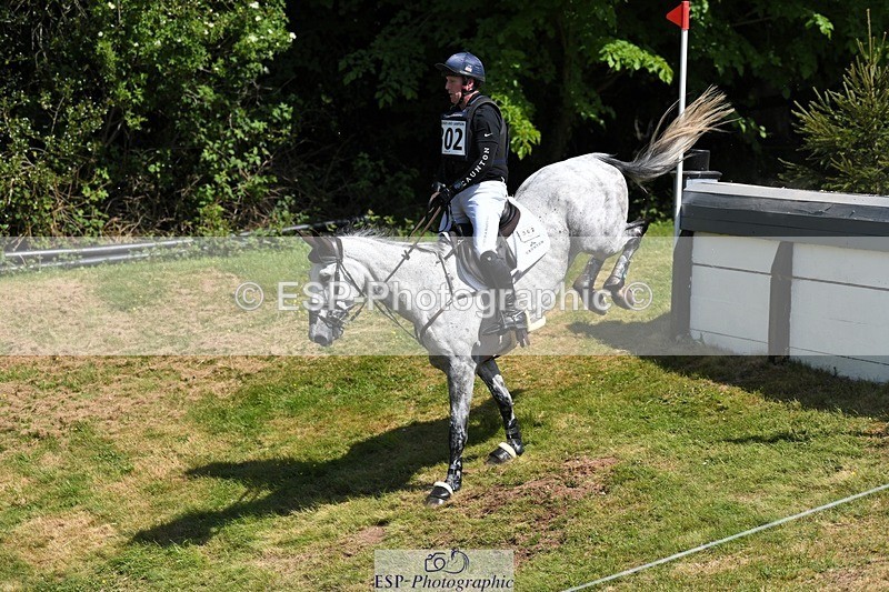 230527-110757-09289 - 302-EN_TARO_DES_VERNIER-Oliver_Townend-XC