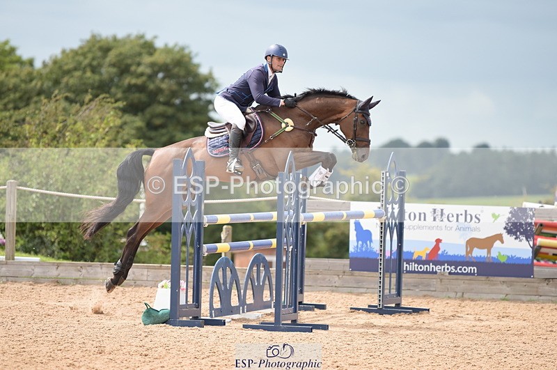 230813A-142720-13354 - Cls 50 Senior Foxhunter