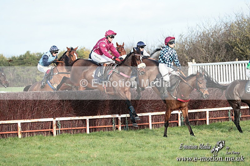 PtP 141225  1582 - New Forest Hounds PtP Larkhill 14/12/25