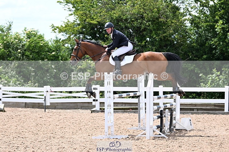 240619A-144316-00725 - Cls 4 Snr Newcomers and 1.10m Open