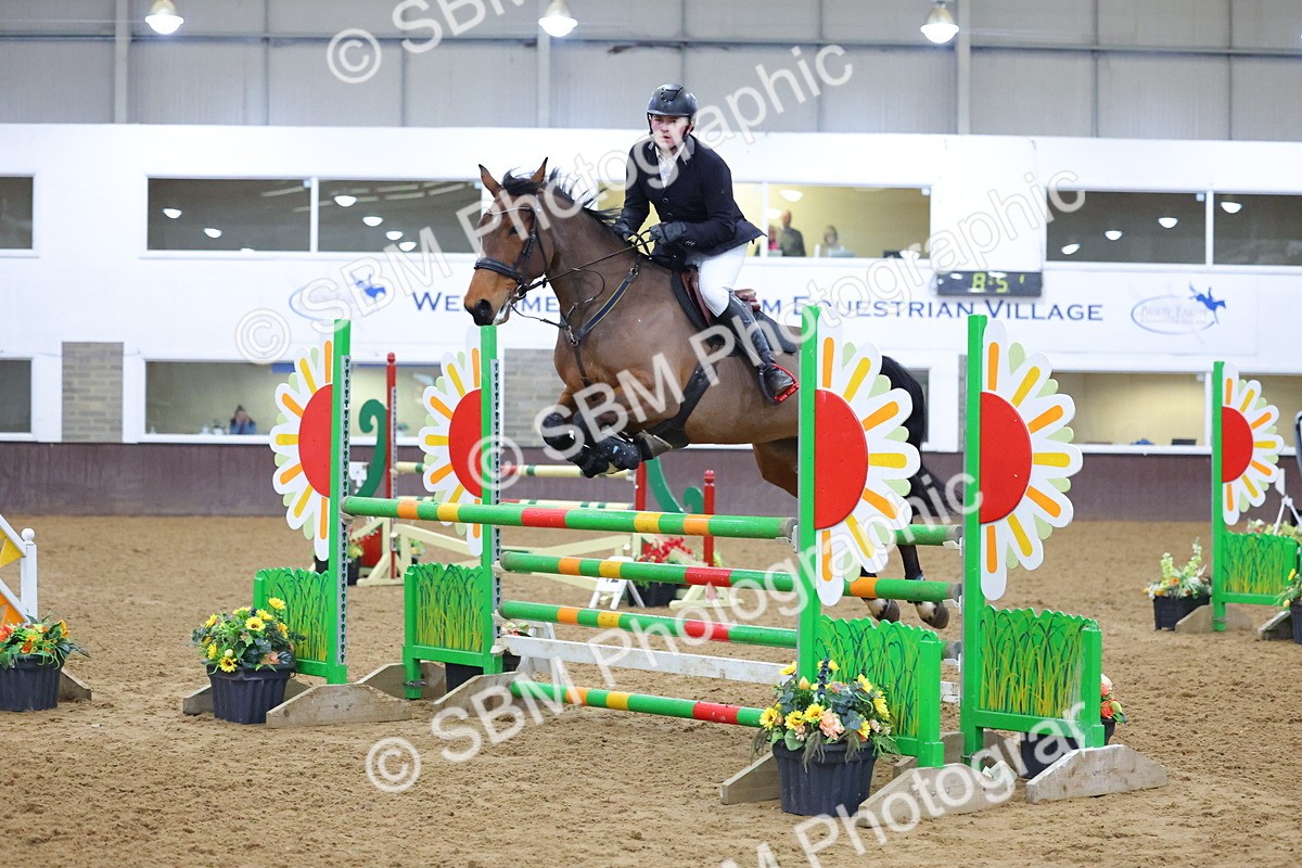 1I0A4915 - Class 9 - Senior Newcomers/ 1.10m Open