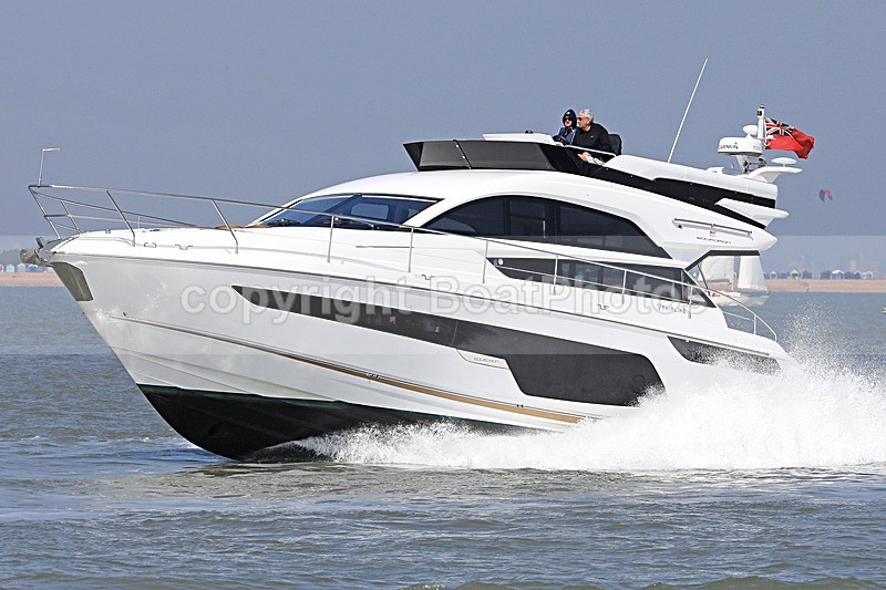 180422 EXCALIBUR II - FAIRLINE SQUADRON 1Y3A6063 - Flybridge Cruisers
