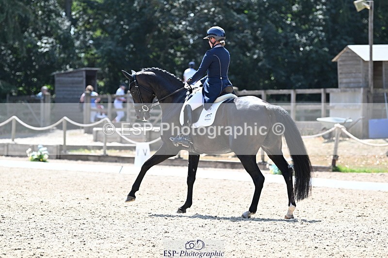 250810A-140128-07202 - 070-Abbie.NewburySeagry.Firstamour