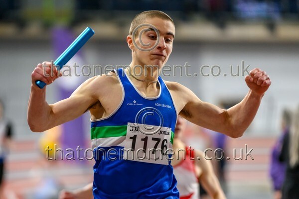 CombiMast25-925458 - Track Male Set One