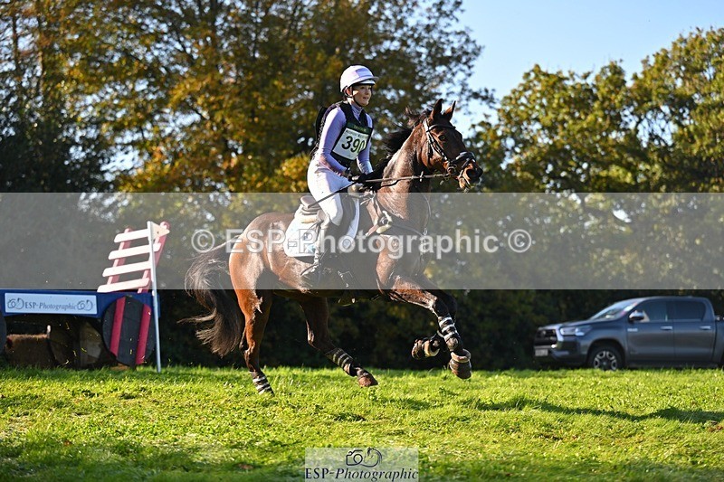 241026-115632-13018 - 390-Pippa.Howell-Phippard-NO.LIMIT.II