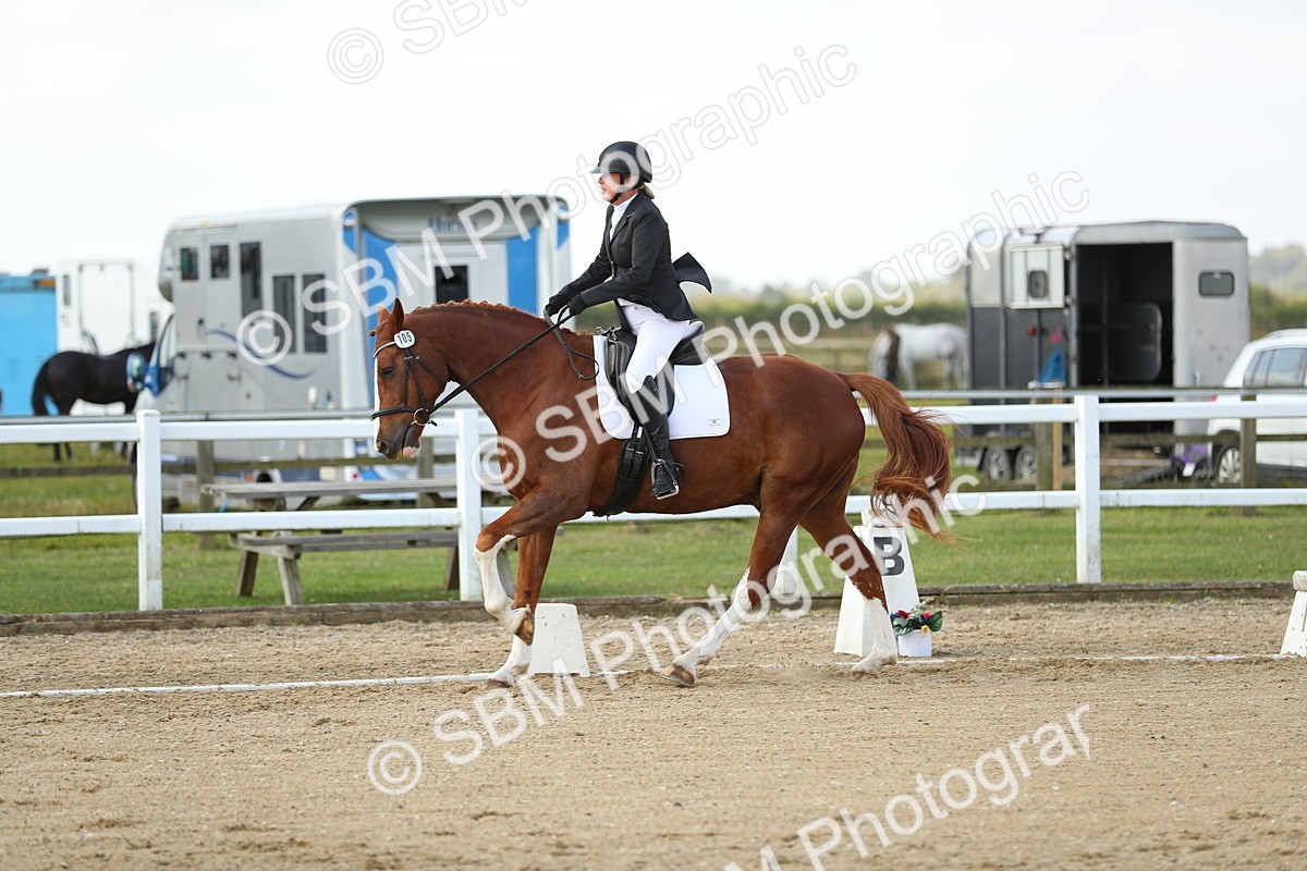 SBM_015607 - Class 13 - Novice 23 - 9.54-11.04