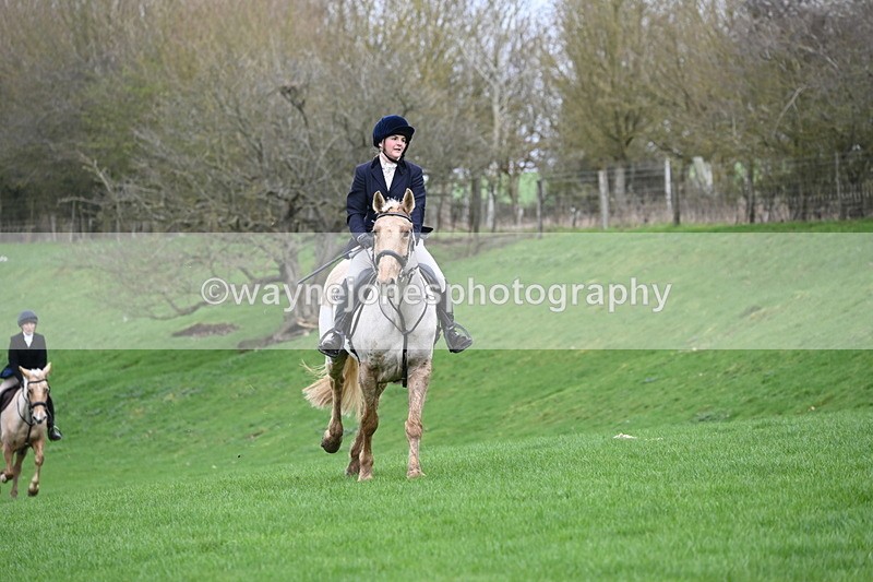 WJ6_9323 - Line Three