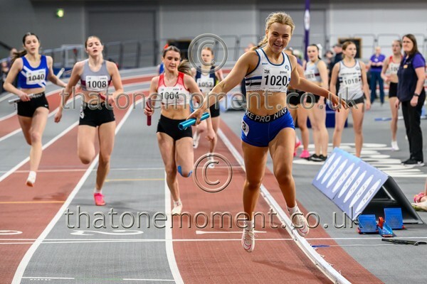 CombiMast25-915827 - Track Female Set Two