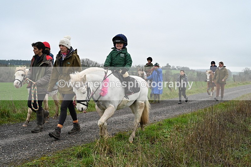 WJ7_9865 - Walk out..